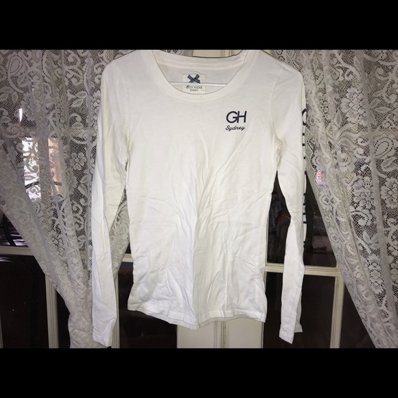 Gilly Hicks Tops - Gilly Hicks white long sleeve w navy writing (S) Gilly Hicks Tops - Gilly Hicks white long sleeve w navy writing (S)